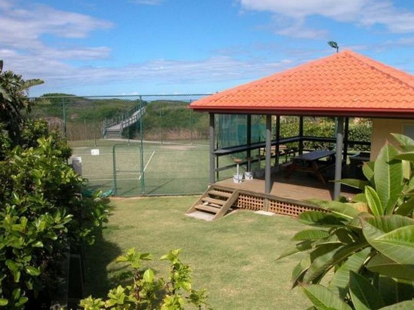 Aqualuna Beach Resort Sapphire Beach Buitenkant foto