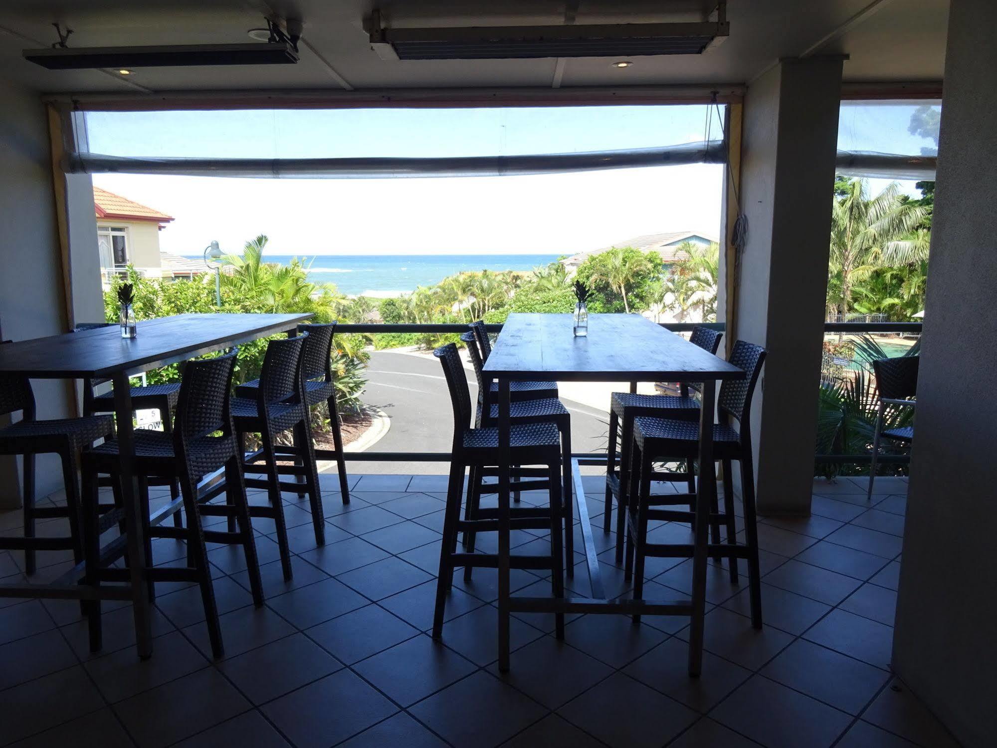 Aqualuna Beach Resort Sapphire Beach Buitenkant foto